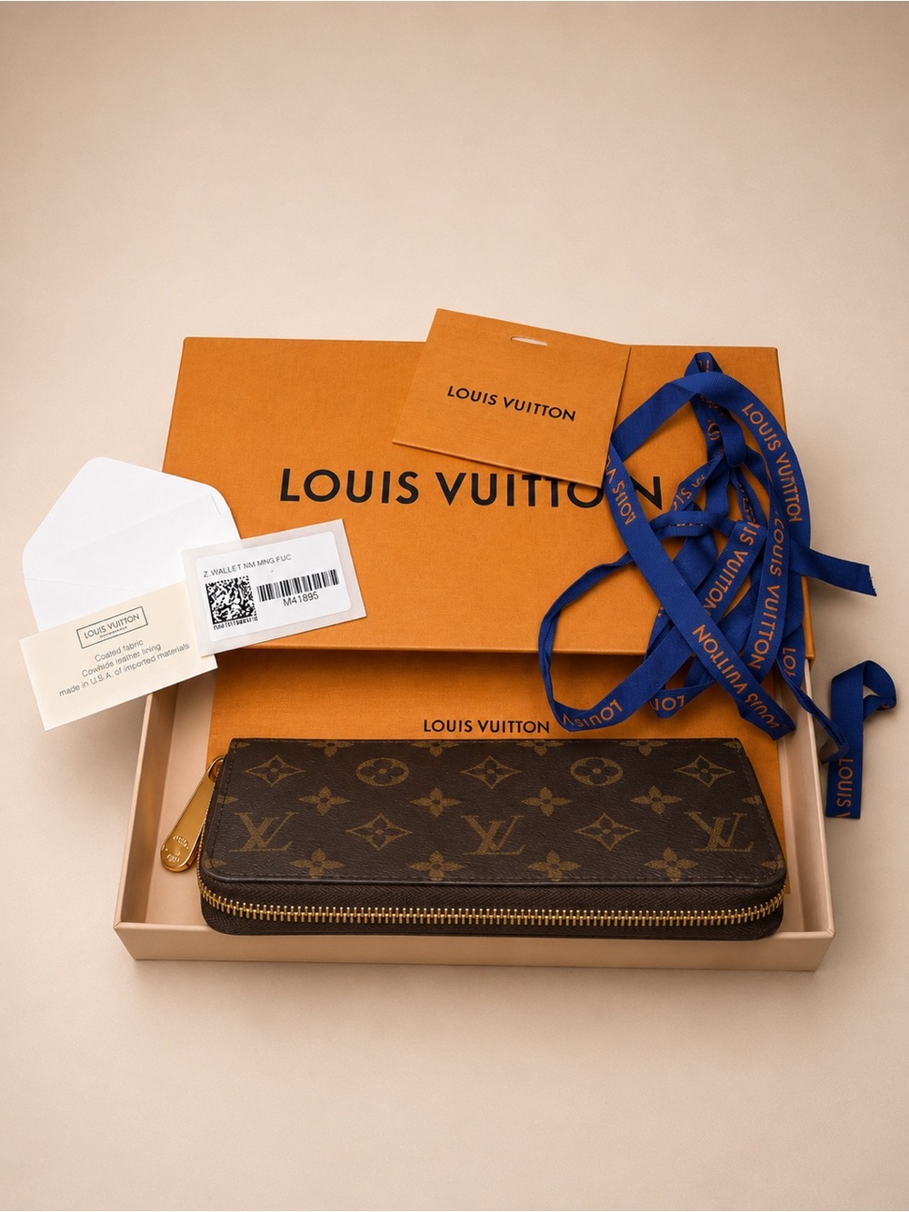 Louis Vuitton Zippy Wallet Monogram with Fuchsia interior
